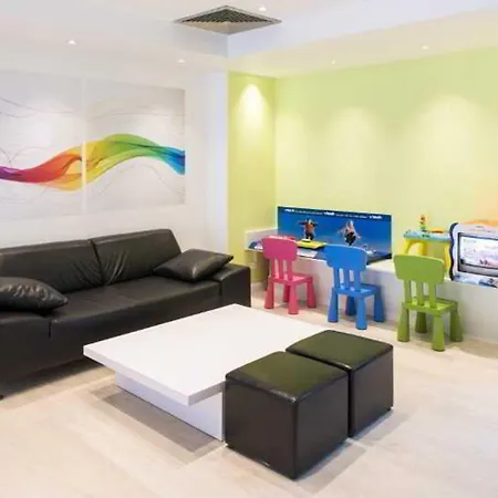 Ibis Styles Cannes Szálloda 3*