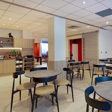 Ibis Styles Cannes Szálloda 3*