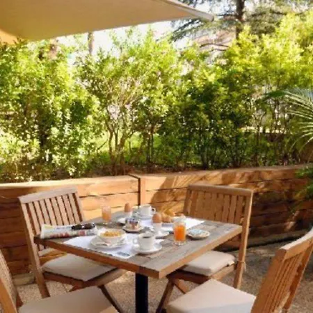 Ibis Styles Cannes Szálloda Le Cannet